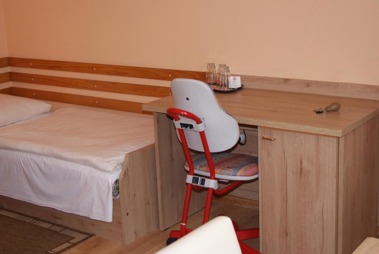 Hotel Alga Устка Экстерьер фото