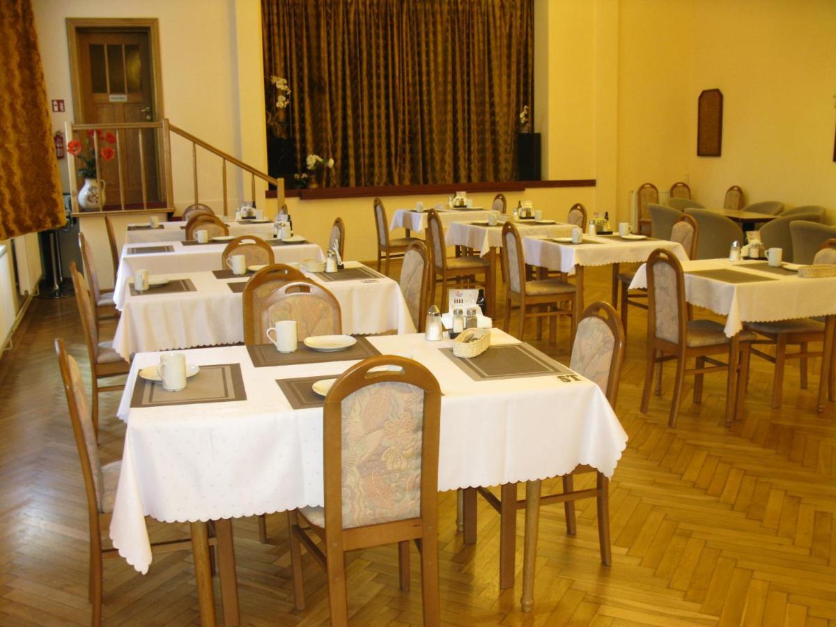 Hotel Alga Устка Экстерьер фото