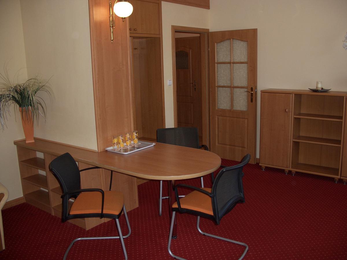Hotel Alga Устка Экстерьер фото