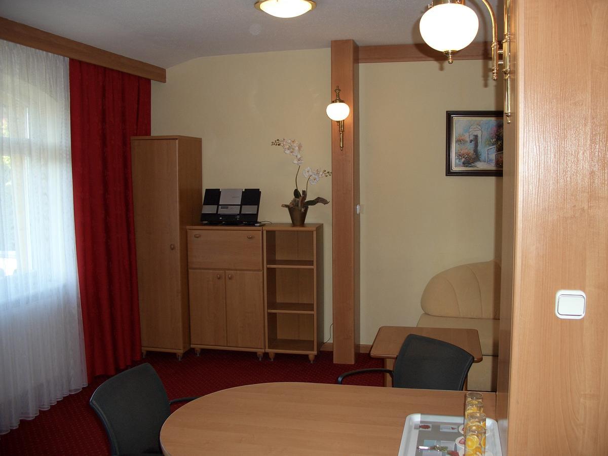 Hotel Alga Устка Экстерьер фото